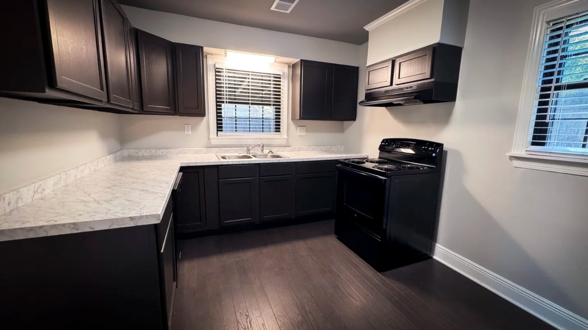 102 Elmwood Dr – Interior 6