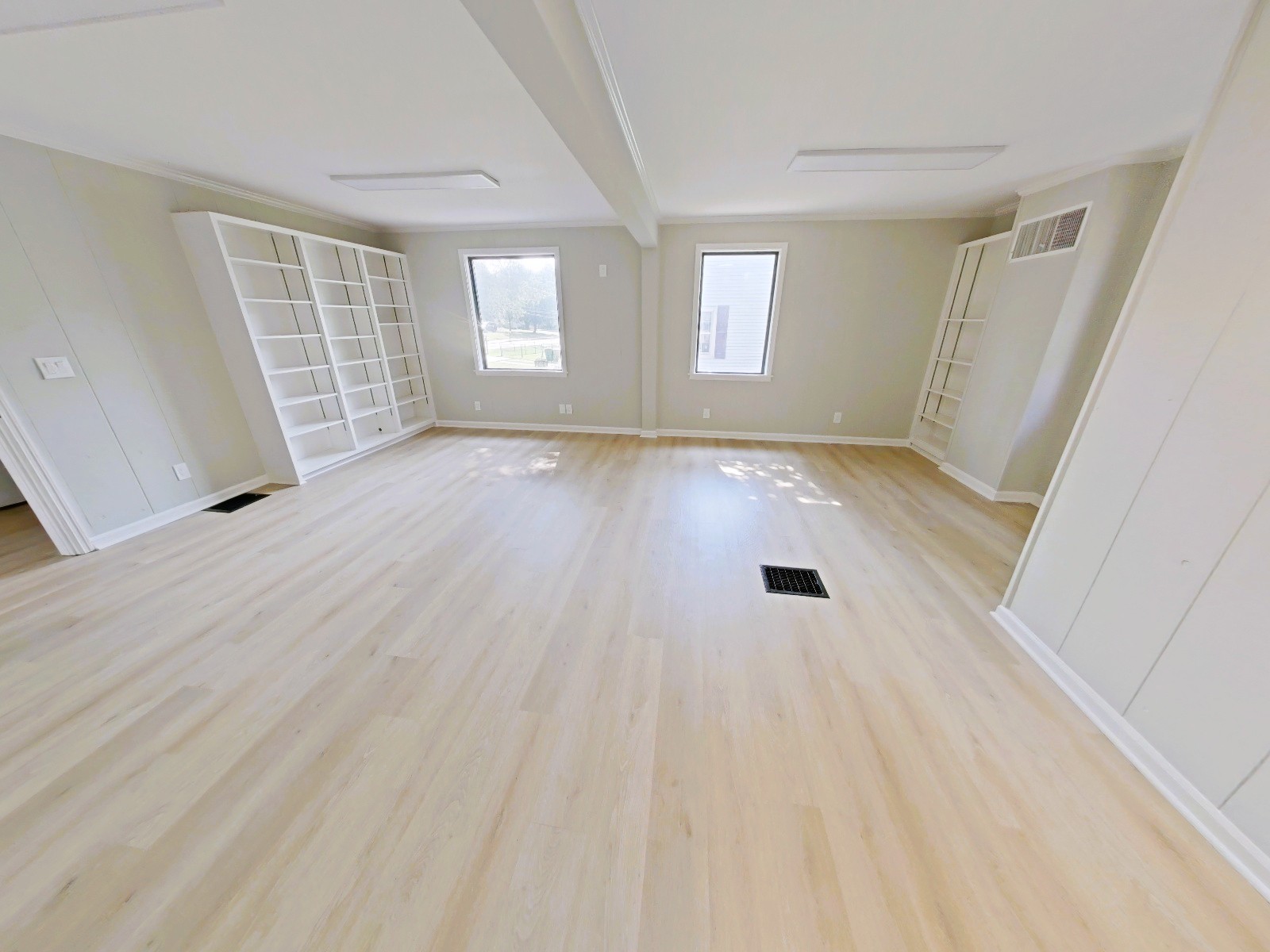 130 Emmitt – Large Open Area 1